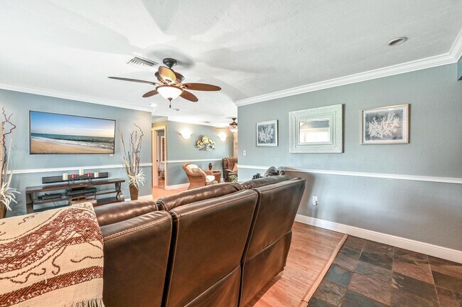 Photo - BEAUTIFUL SINGLE FAMILY POOL HOME IN BONIT...