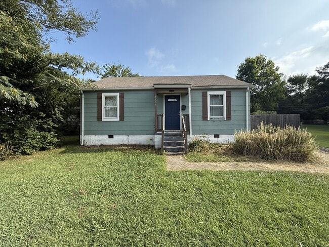 Building Photo - 2336 Boxwood Ln NE Rental