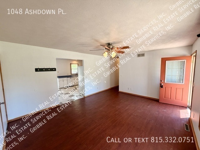 Photo - 1048 Ashdown Pl