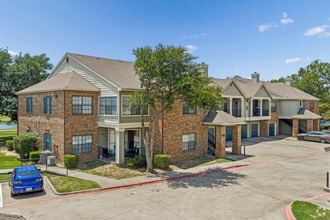 Building Photo - Riverchase