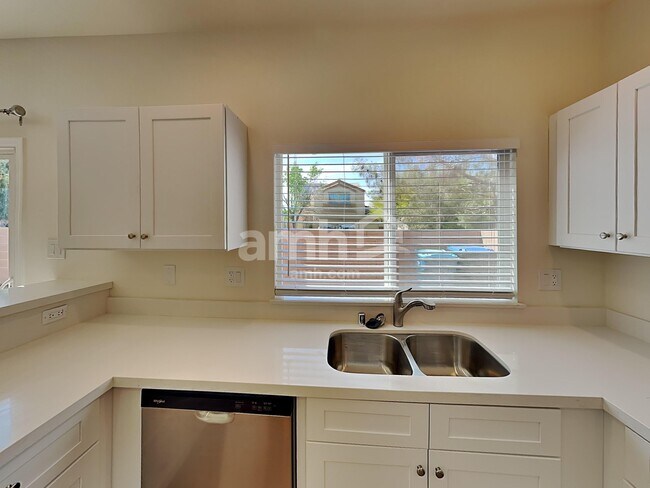 Photo - 1029 Maple Pines Ave