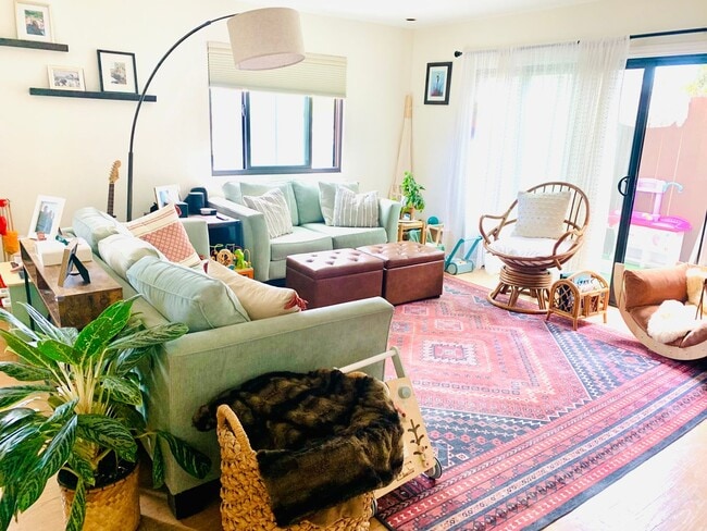 Building Photo - BEAUTIFUL 2BD/2.5BA Condo Available in Nor...