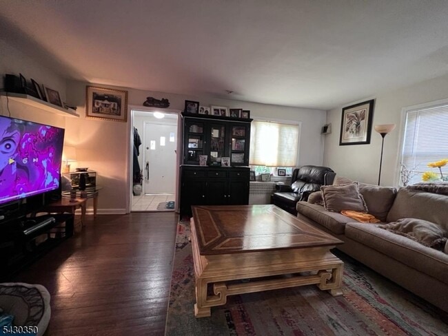 301 W Elm St