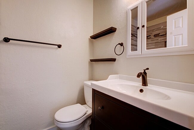 Photo - 6407 Auburn Dr