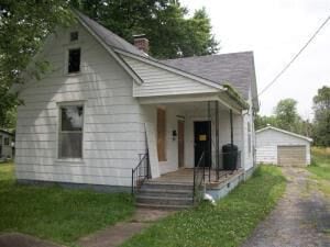 Building Photo - VANDALIA - 3 Bedroom, Large Garage & Fenced Yard -ONLY  $999 DOWN