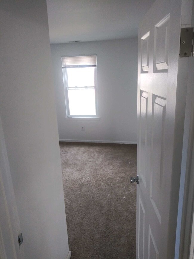 Photo - 44 Hopewell Ln Unit #B