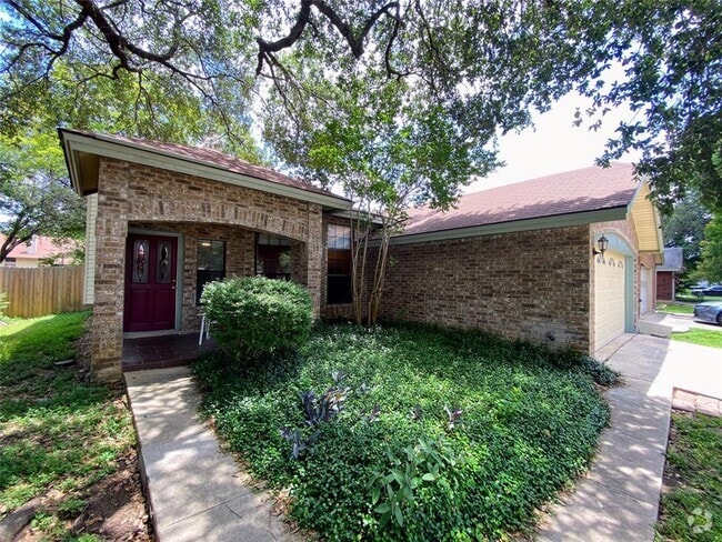 Building Photo - 3215 Tree Grove Dr Rental