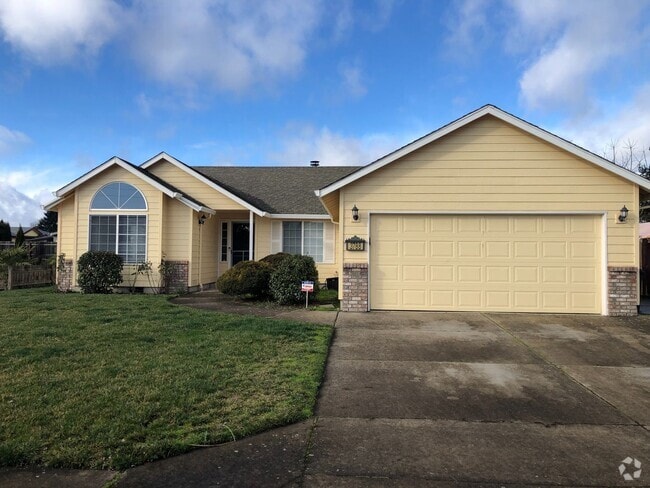 Building Photo - Beautiful 3 bedroom 2 bath house in great ...