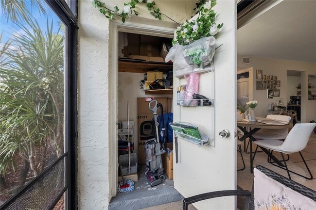 Photo - 10710 Royal Palm Blvd Unidad 2-2