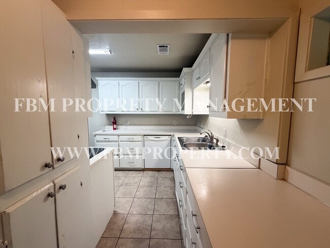 Photo - 1526 E FM 813