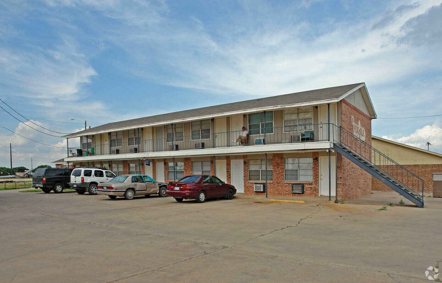 Foxhole Apartments - Foxhole Apartments