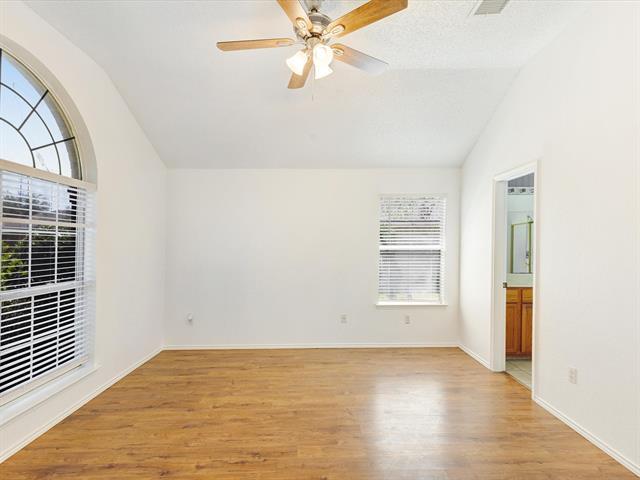 Photo - 823 Ashley Pl