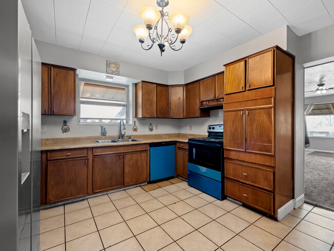 Photo - 106 N Mountain Rd