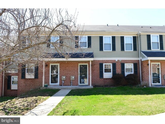 Photo - 5 Winston Ct Townhome