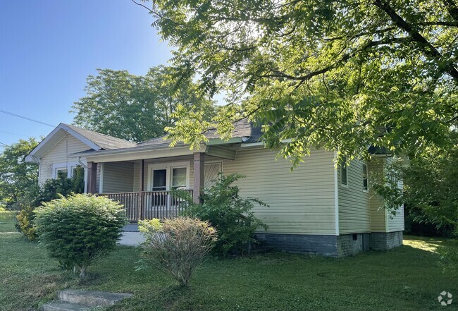 Building Photo - 3734 Seminary St Rental