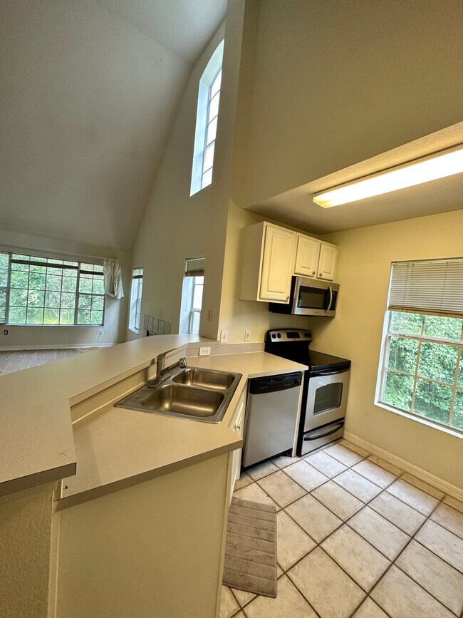 Photo - 13703 Richmond Park Dr N