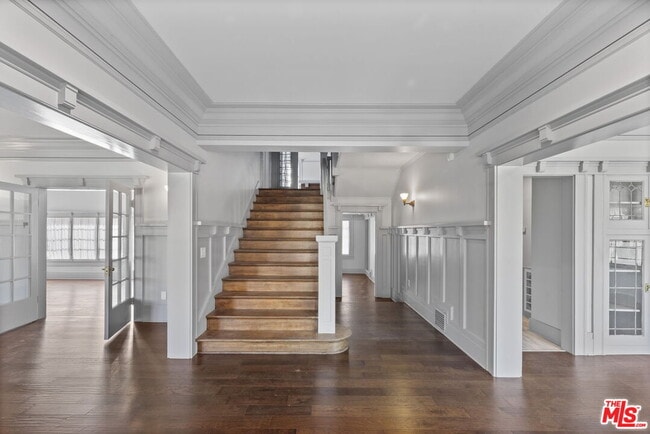 Photo - 344 S Kingsley Dr