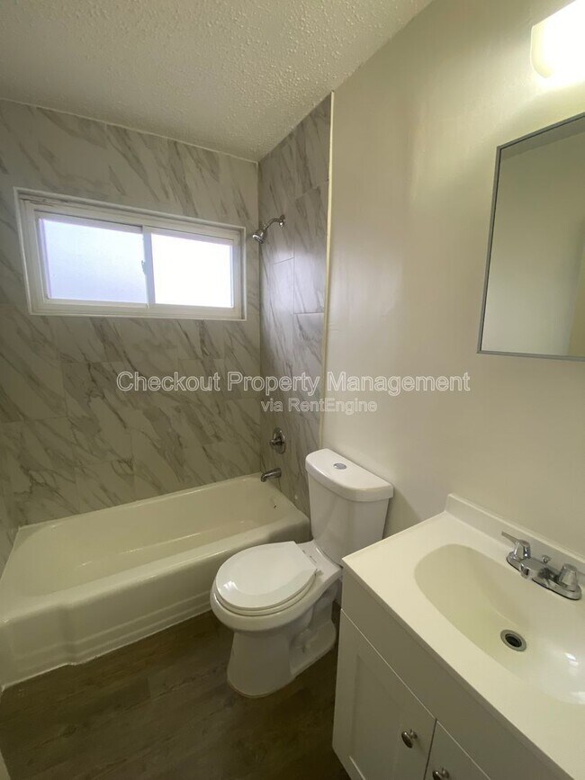 Photo - 813 Courtois St Unit C