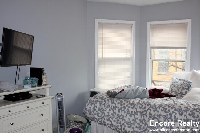 Photo - 40 Anderson St Unit 8