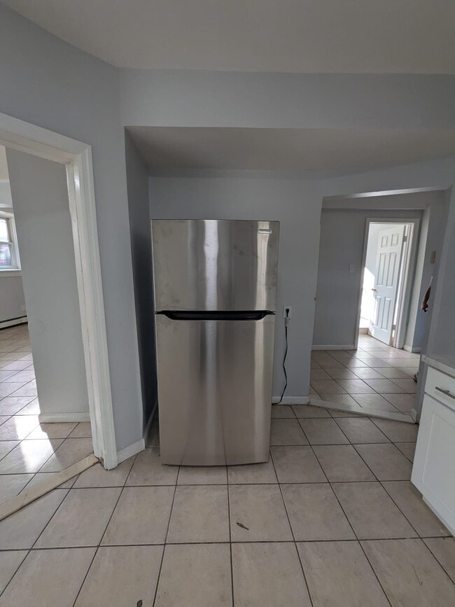 Photo - 8 Rutgers Ave Unit Bsmt