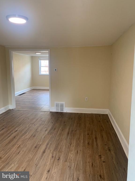 Photo - 1367 Edgehill Rd