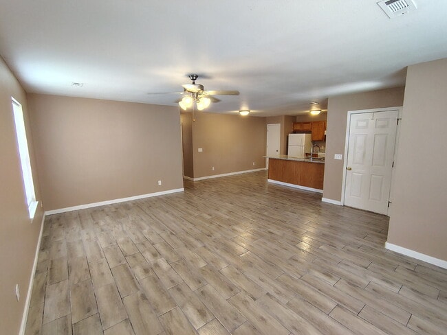 Photo - 1700 Joshua Pl Unit B