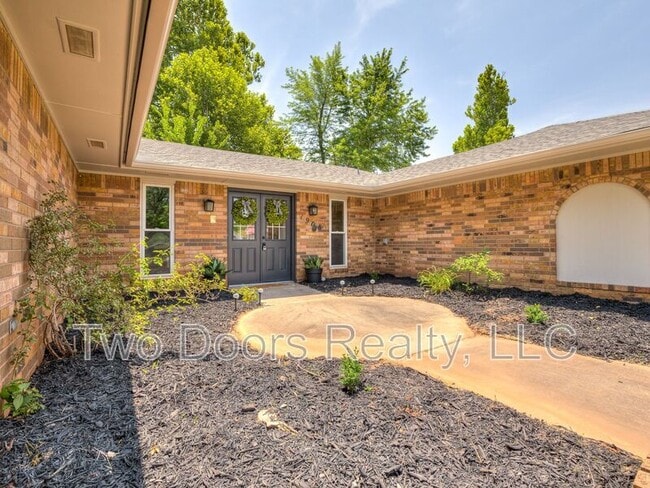 Photo - 1908 E Willow Creek Terrace