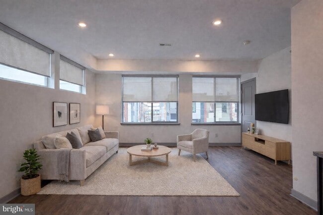 Building Photo - 411 W Berks St