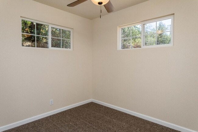 Photo - SPACIOUS 3 BED 1 BATH IN SHASTA LAKE CITY