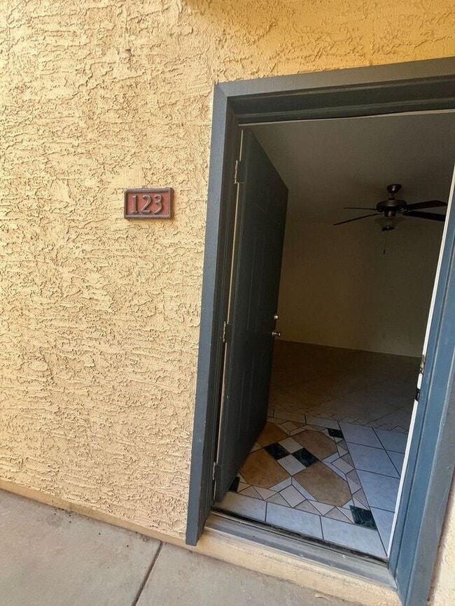 Building Photo - Welcome Home to El Diablo Apartments – 1 Bedroom in the Heart of Tempe!