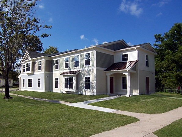 Building Photo - Bay Terrace Garden Apartments