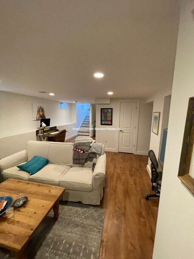 Photo - 19 Marney St Unit 1