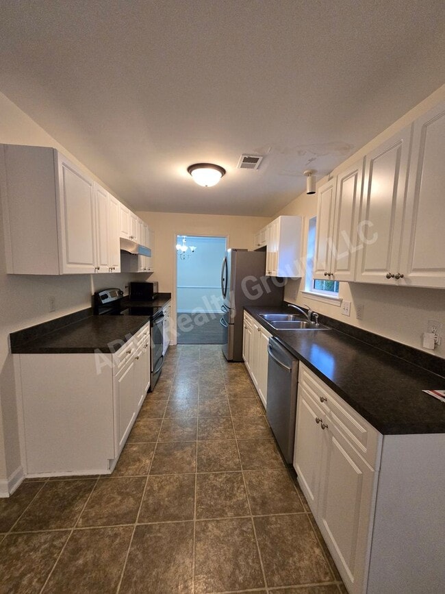 Photo - 212 Jasmine Pl Dr