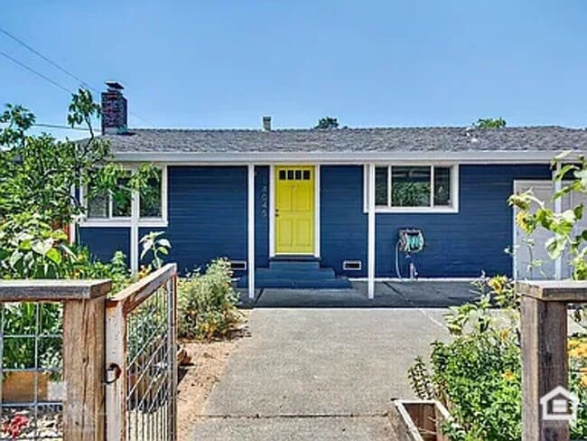 Building Photo - Charming 2-bedroom, 1-bathroom Sonoma Home - Available Now!