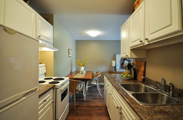 Photo - Wellesley Manor