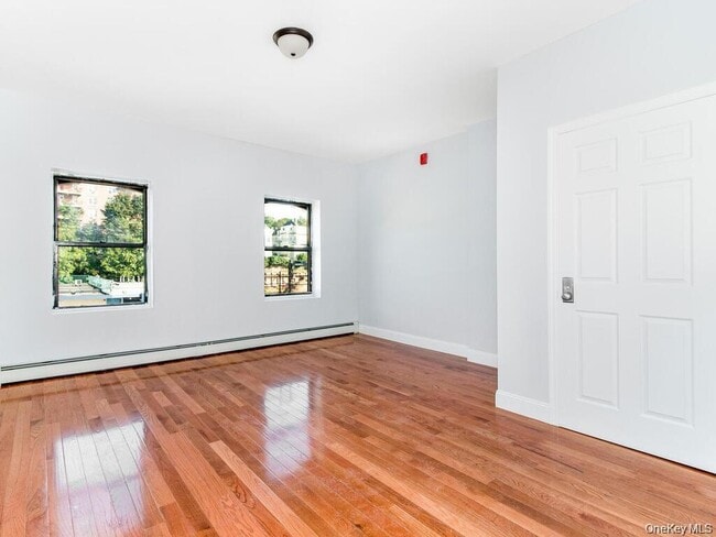 Photo - 251 Warburton Ave Apartamento Unidad 3S