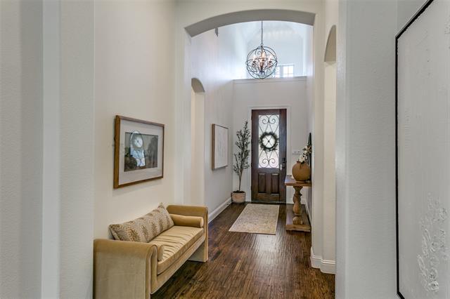 Photo - 2202 Glasgow Dr