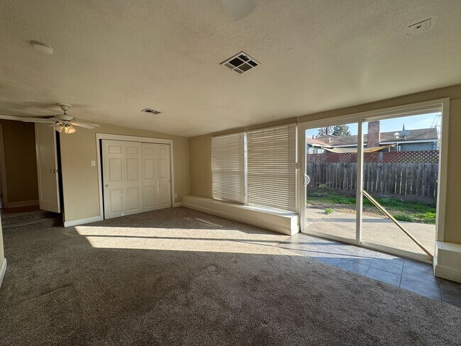 Photo - Nice Three Bedroom Corner Home