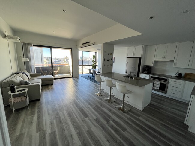 Entryway View - 222 S Central Ave Unit 340