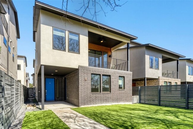 Building Photo - 5002 Pecan Springs Rd