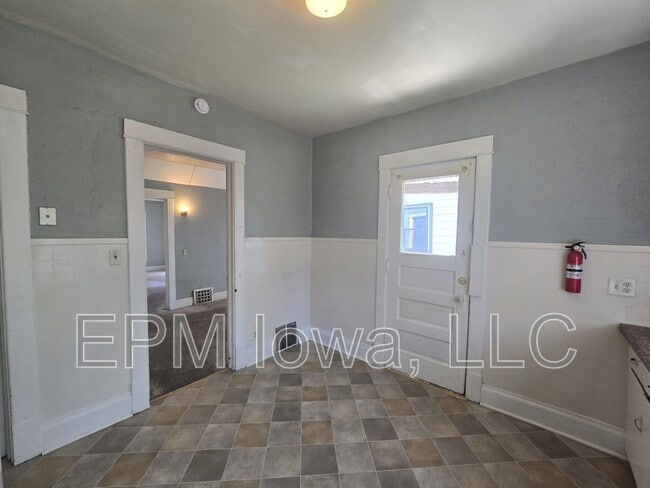 Photo - 408 Locust St