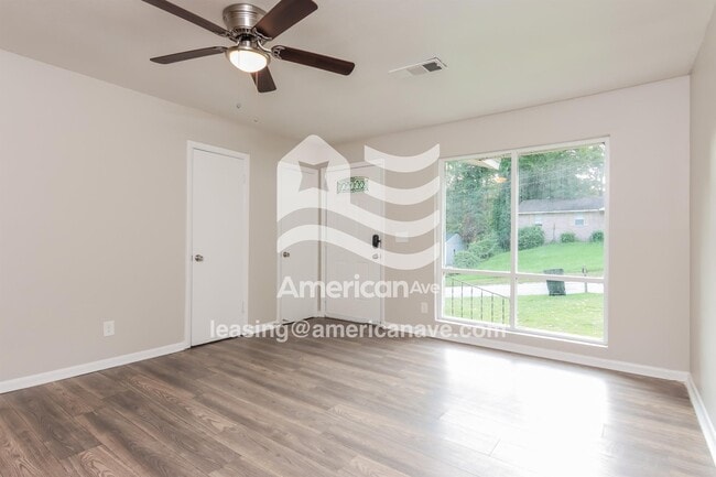 Photo - 5039 Wellborn Dr