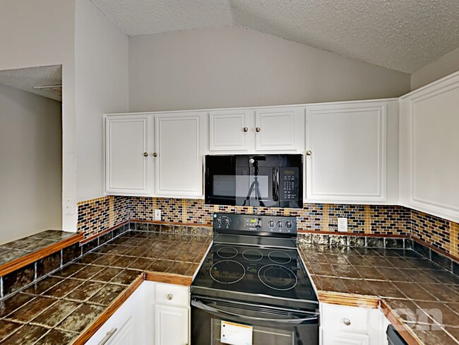 Photo - 10525 Flamewood Dr
