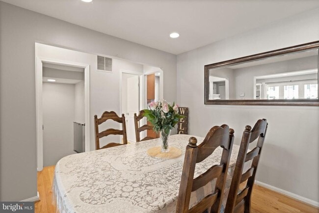 Photo - 8573 Tyrolean Way