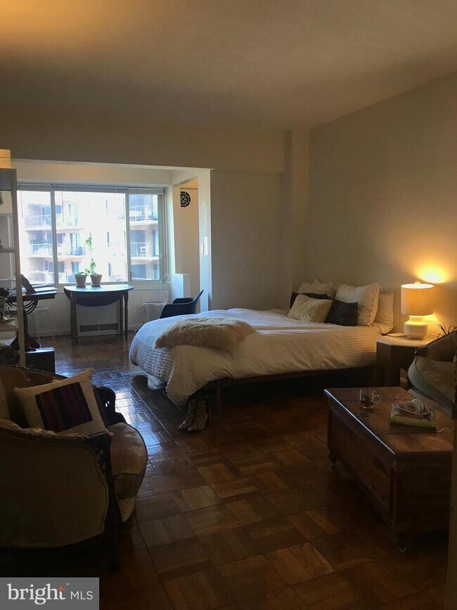 Living/ Bedroom Space - 1727 Massachusetts Ave NW