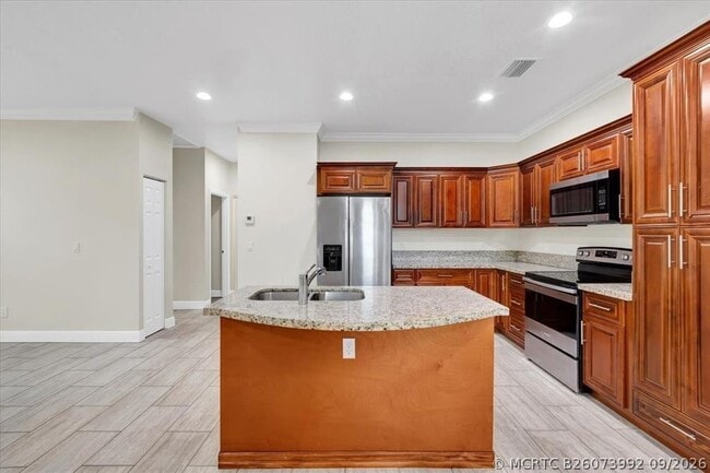 306 N 18th Ct