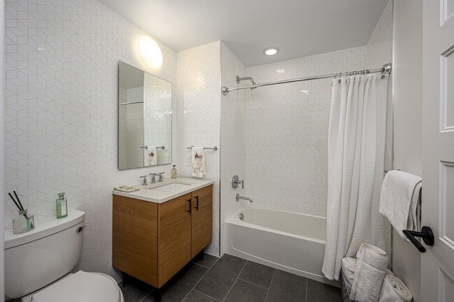 Photo - 10 Provost St