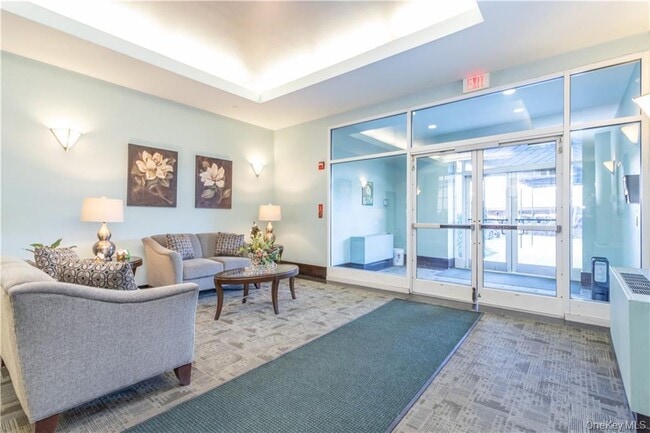 Photo - 1 Landmark Sq Unit 115