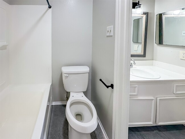 Photo - 1715 Moritz Dr Unidad 2