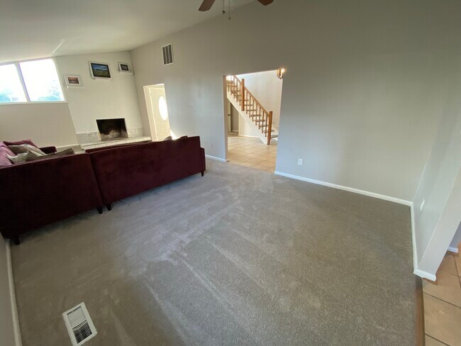 1712 12th St S